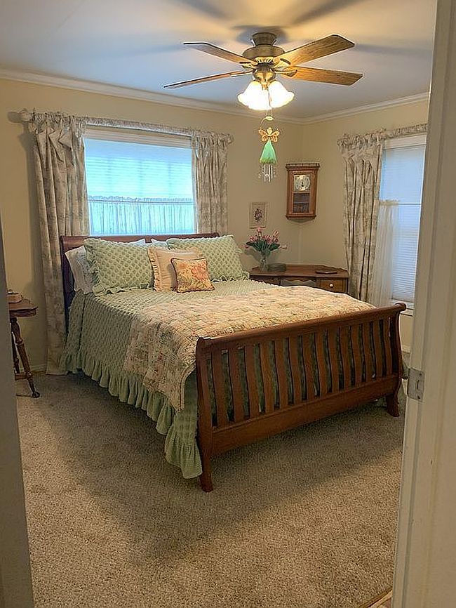 Photo of 201 Jo Lynn Dr, Junction, TX