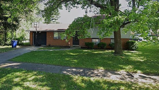 Photo of 4889 Labelle Dr