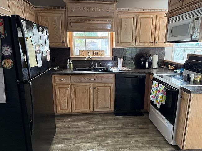 Image of 1009 Burton Rd