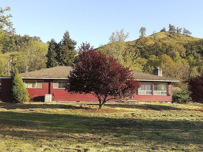 Image of 4416 Ne Douglas Ave