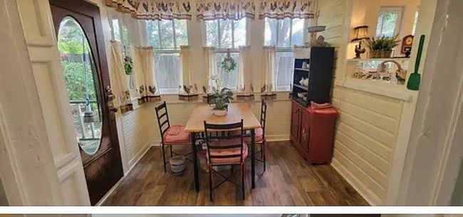 Image of 525 N Cherry St