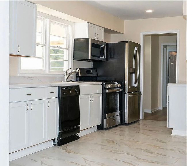 Photo of 3939 Commander Dr, Columbus, GA