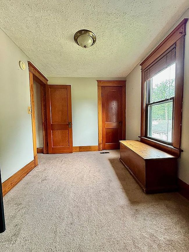 Photo of 88 E Felton St, North Tonawanda, NY
