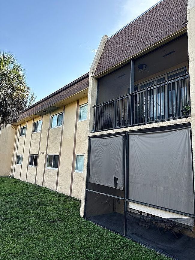 Photo of 2924 Nw 55th Ave Apt 2A