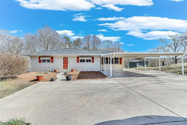 Photo of 150 Clarks Bridge Rd, Gainesville, GA