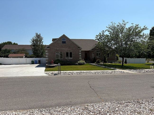 Photo of 260 E 450 S, Hyde Park, UT