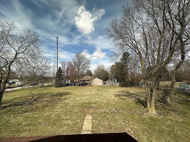 Image of 1025 E County Road 50