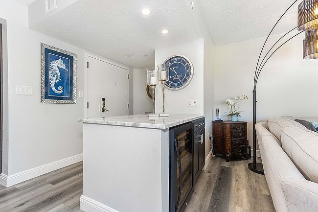 Photo of 690 Island Way Apt 1005, Clearwater, FL