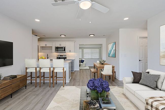Image of 915 Bianca Dr Ne