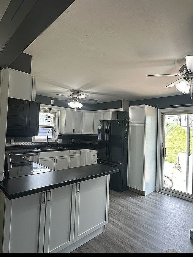 Image of 1012 Maquoketa St