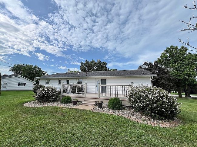 Photo of 5628 State Route 156, Waterloo, IL