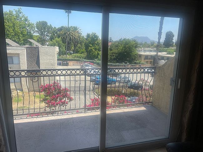 Photo of 5257 Radford Ave, Valley Village, CA