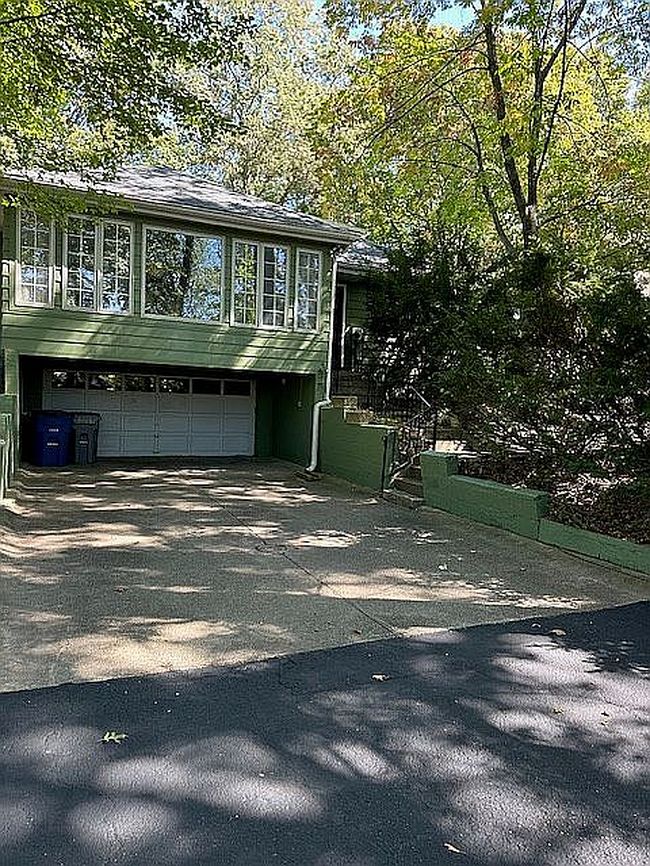 Image of 240 Hamilton Dr