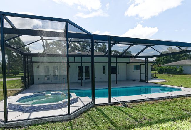 Photo of 1818 Whispering Pines Cir, Englewood, FL