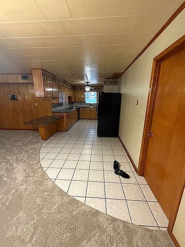 Additional photo 2 of property located at 906 N White Oak Rd