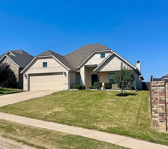 Photo of 1700 Dale Ln, White Settlement, TX