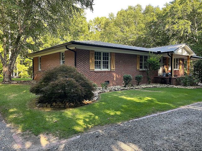 Photo of 355 Arthur Storey Rd, Newnan, GA