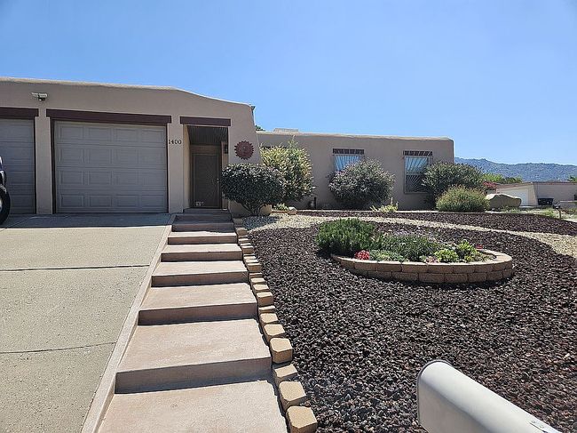 Photo of 1400 Willys Knight Dr Ne