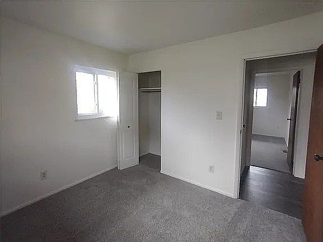 Photo of 388 Butterfield Dr, Irwin, PA