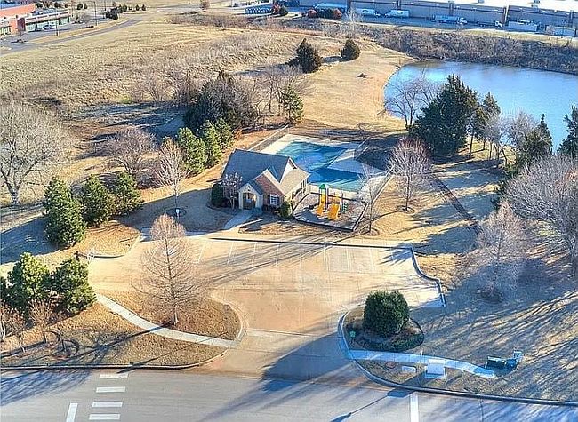 Photo of 1108 Brayhill Rd, Edmond, OK