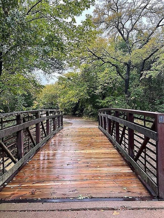 Photo of 8720 Canyon Xing, Argyle, TX