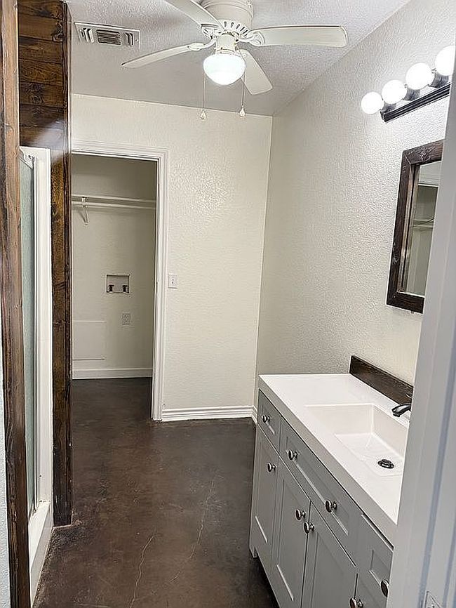 Preview of property located at 245 12th St Se