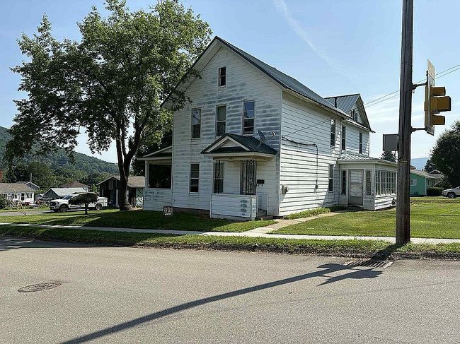 Photo of 403 S Mechanic St, Smethport, PA