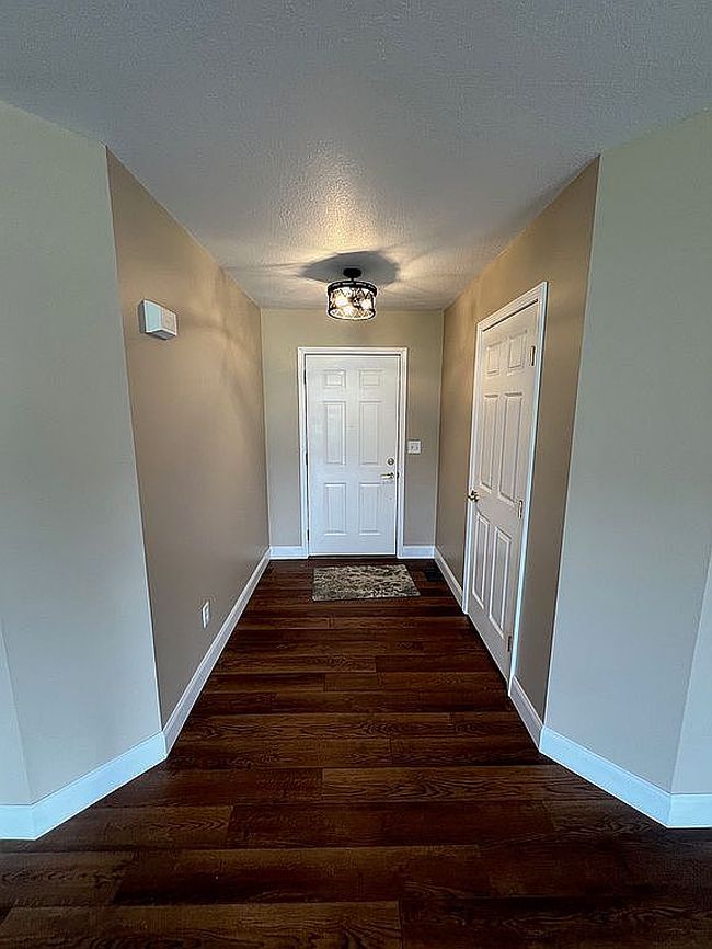 Preview of property located at 102 Magnolia Ln
