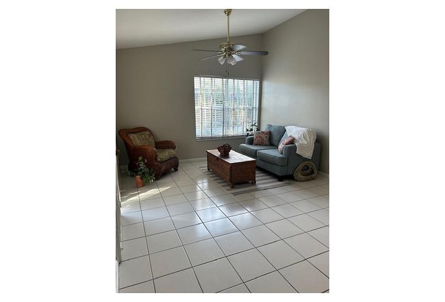 Image of 557 Waterside Dr