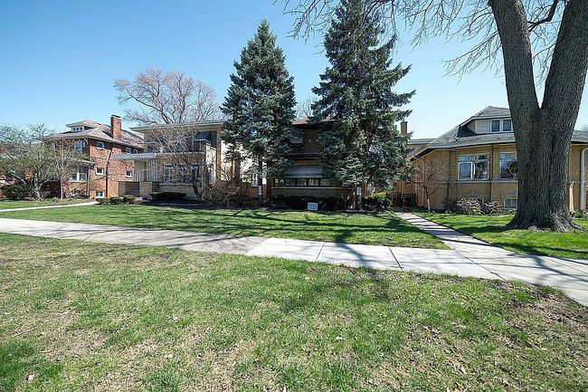 Image of 10247 S Bell Ave