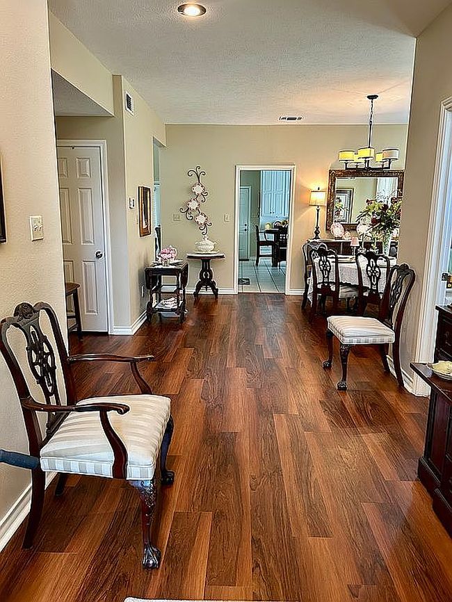 Preview of property located at 6 Brittan Pl #6