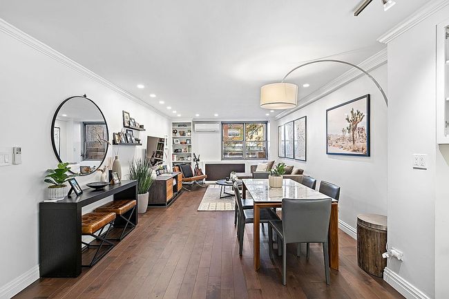 Photo of 32 Gramercy Park S Apt 2A