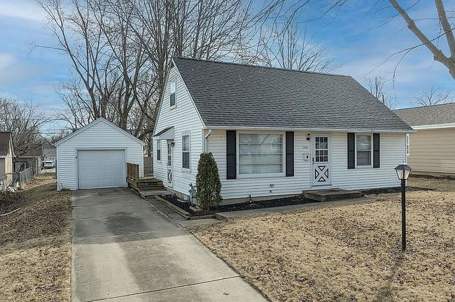 Image of 1135 Maplecrest Dr