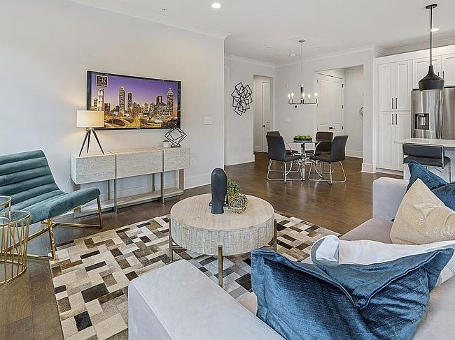 Photo of 6890 Peachtree Dunwoody Rd, Sandy Springs, GA