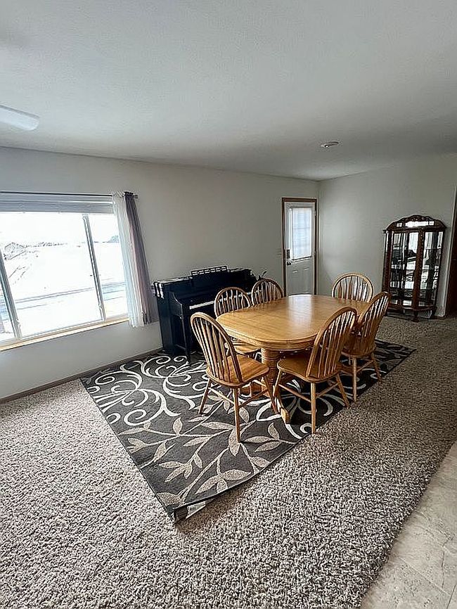 Image of 1004 Adams Dr