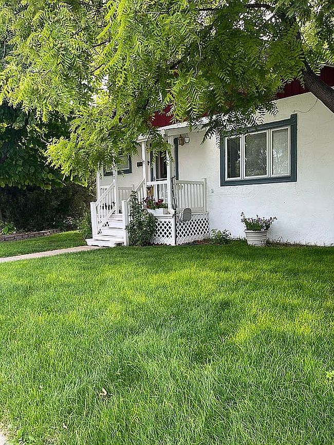 Photo of 1302 12th Ave, Mitchell, NE