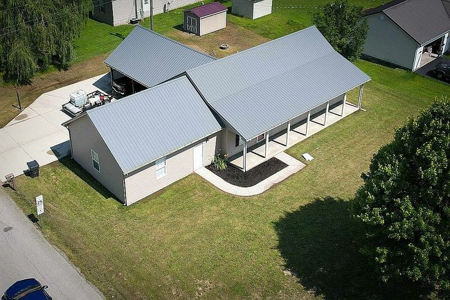 Additional photo 3 of property located at 21 Whispering Oaks