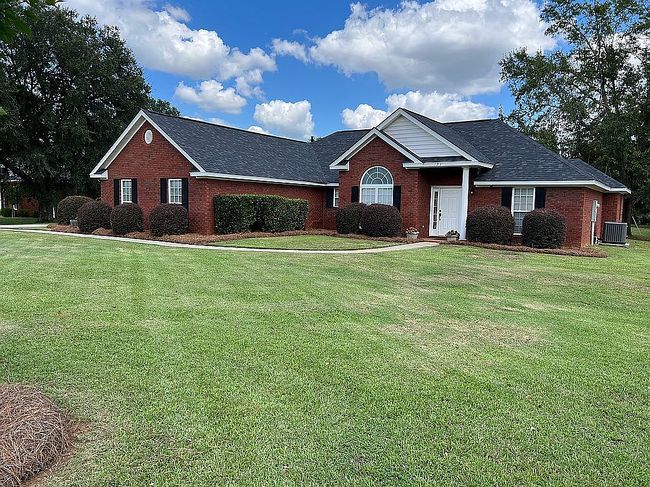 Image of 121 Willow Lake Dr