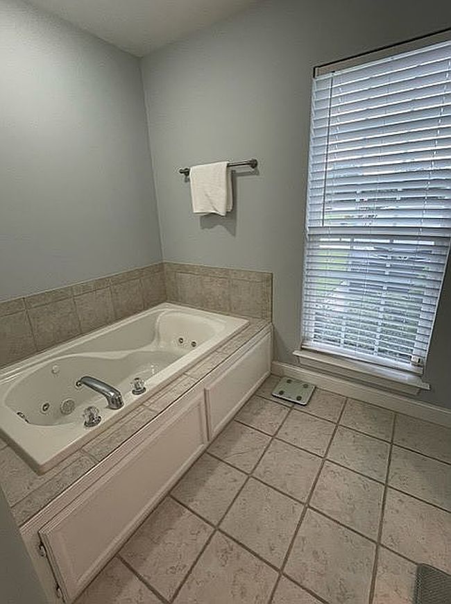 Photo of 1601 Cambria Dr #B, Greenville, NC