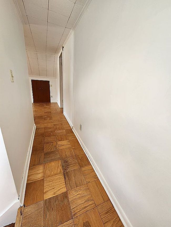 Photo of 263 S Main St, Youngstown, OH