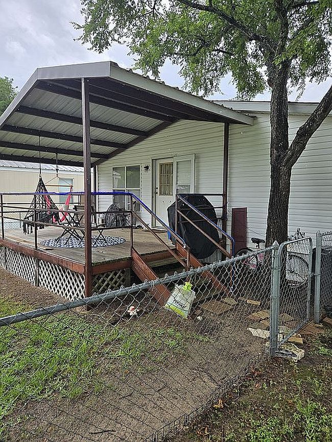 Photo of 158 Oak Leaf, College Station, TX