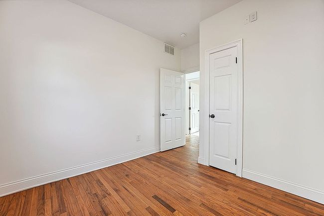 Photo of 2481 Osceola Ave, Columbus, OH