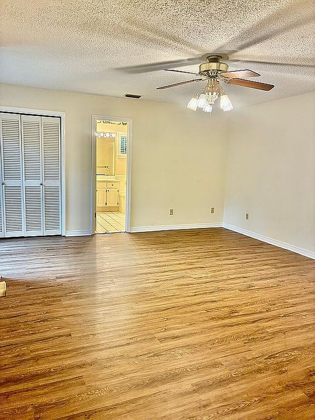 Photo of 7221 Lakewood Rd, Mobile, AL