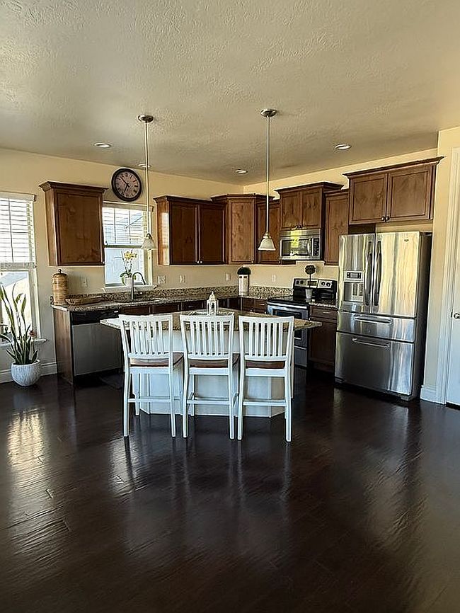 Additional photo 3 of property located at 997 S Wildflower Ln