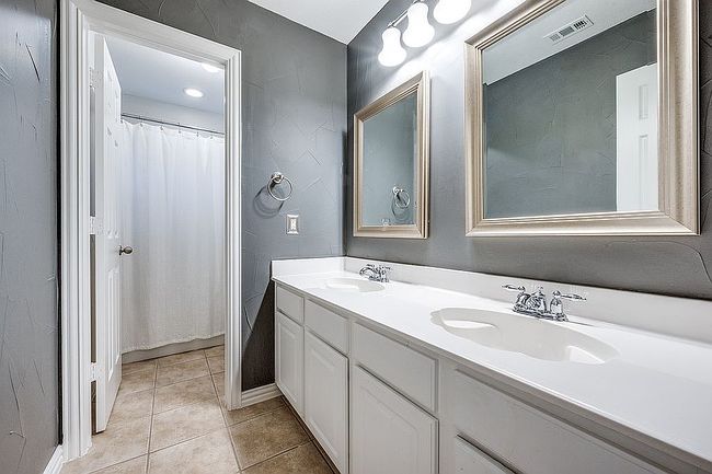 Image of 1320 Golf Club Dr