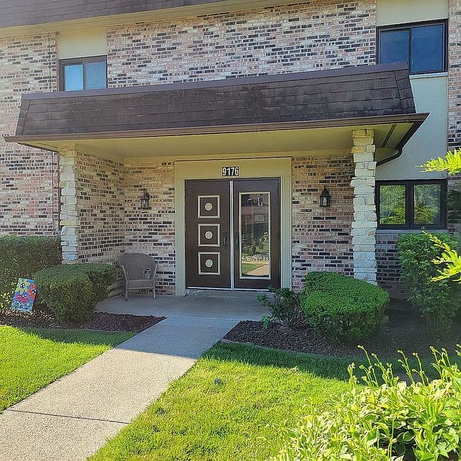 Photo of 9176 South Rd Apt B