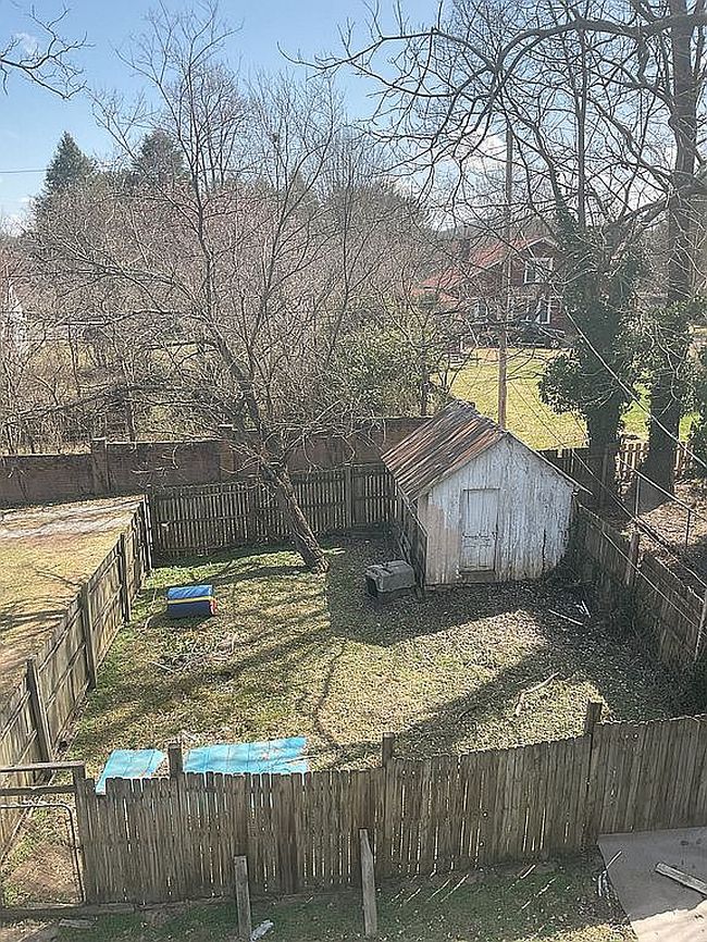 Image of 216 3rd St