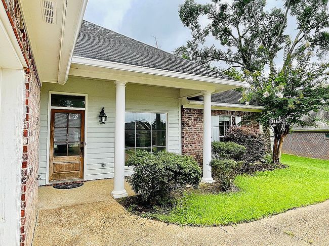 Photo of 122 Devlin Dr, Madison, MS