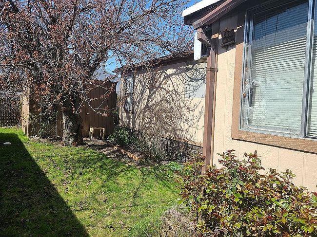 Image of 2015 6th Ave Space 14