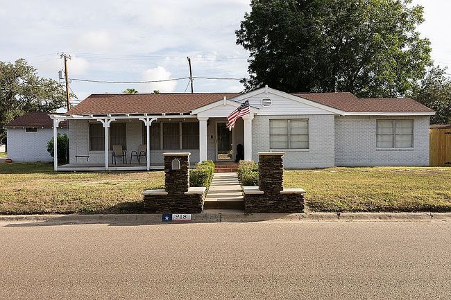 Photo of 918 W 7th St, Weslaco, TX